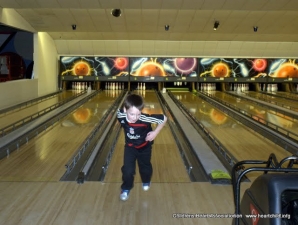 Childrens heart association bowling 081